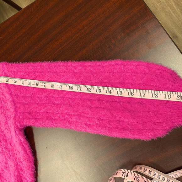 Sweater - Picture 6 of 9